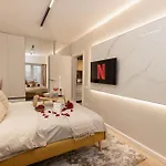 Fountain Bloom Apartman *