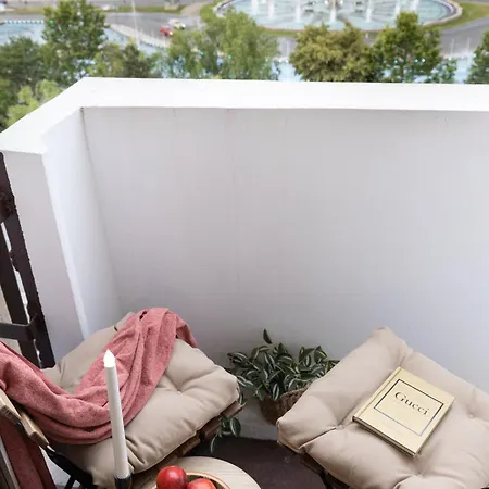 Daire Fountain Bloom *