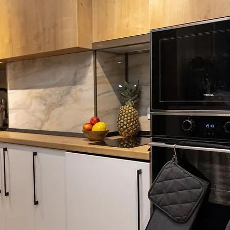 Apartment Fountain Bloom *